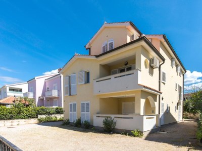 Apartment One bedroom apartment with balcony Malinska, Krk A-19371-d - Outdoor photo 3
