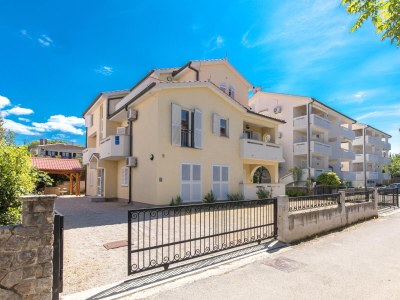 Apartment One bedroom apartment with balcony Malinska, Krk A-19371-d - Outdoor photo 4
