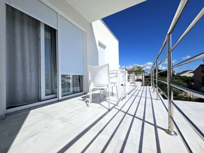 Apartment Apartments with parking space Vrsi - Mulo, Zadar - 19047 in Vrsi - Apartment