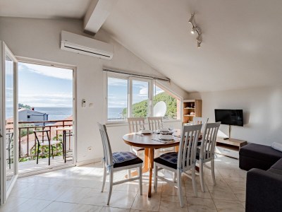 Apartment Three bedroom apartment with balcony and sea view Cove Poplat, Korčula A-20023-a in Vela Luka - Apartment
