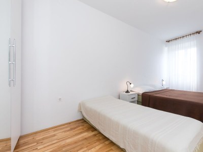 Apartment Two bedroom apartment near beach Baška, Krk A-19518-a - Outdoor photo 7