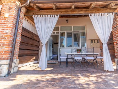Apartment Two bedroom apartment with terrace Banjol, Rab A-19804-b - Outdoor photo 40