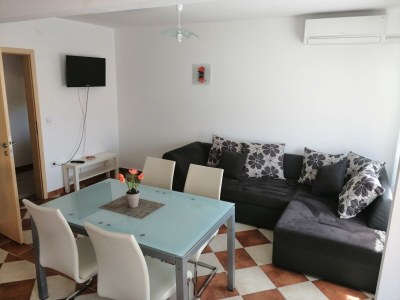 Apartment Two bedroom apartment with balcony and sea view Vir A-20183-b in Vir - Apartment