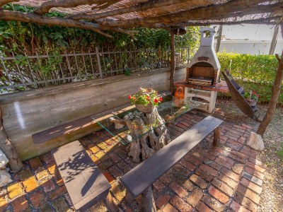 Apartment Two bedroom apartment with balcony and sea view Banjol, Rab A-19804-d - Outdoor photo 6