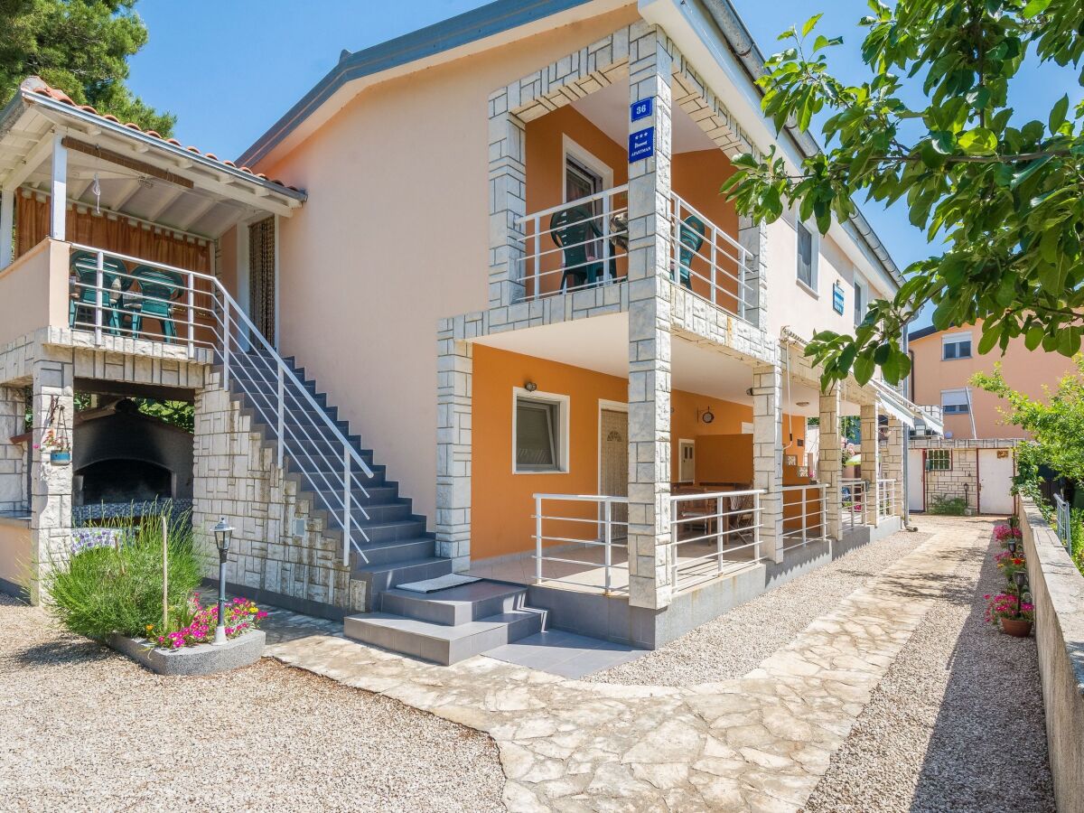 Apartment Two bedroom apartment with terrace Vir A-20233-a - Outdoor photo 2