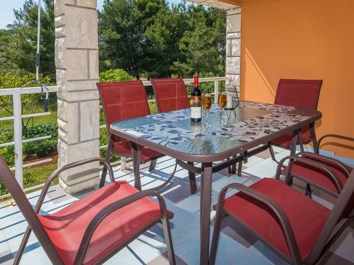 Apartment Two bedroom apartment with terrace Vir A-20233-b