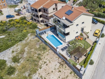 Apartment Two bedroom apartment with terrace Brodarica, Šibenik A-20248-b in Šibenik - Apartment