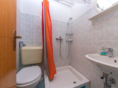 Apartment Studio flat with balcony and sea view Brela, Makarska AS-20075-a - Outdoor photo 12