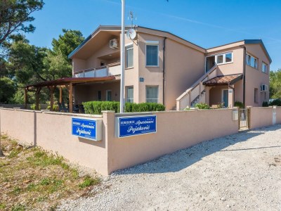 Apartment One bedroom apartment with terrace Vir A-20337-c - Outdoor photo 2