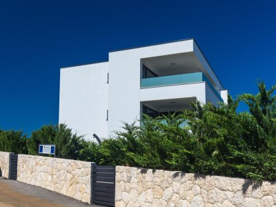 Apartment Two bedroom apartment with terrace and sea view Vantačići, Krk A-20363-b in Malinska - Apartment