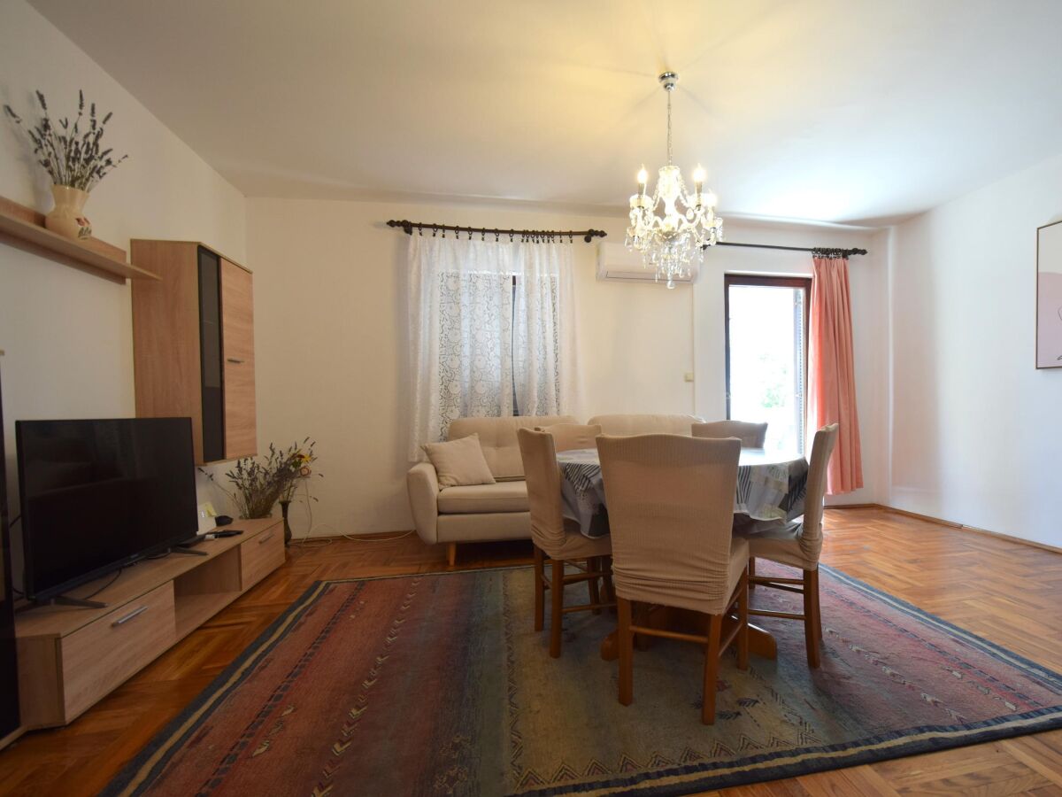 Apartment Two bedroom apartment with terrace Malinska, Krk A-20381-a - Outdoor photo 5