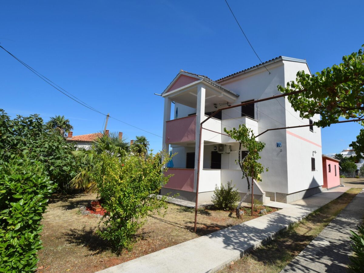 Apartment Two bedroom apartment with terrace Malinska, Krk A-20381-b - Outdoor photo 2