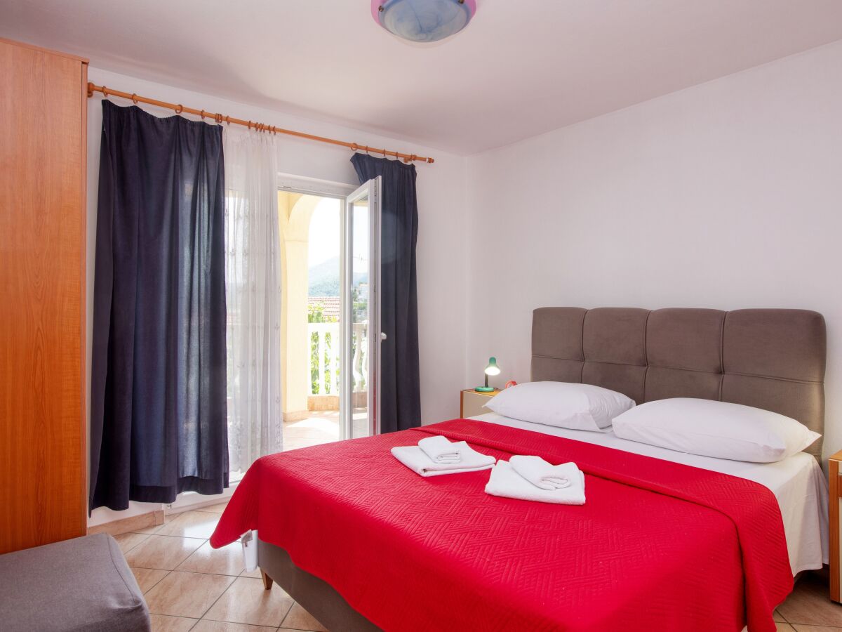 Apartment Two bedroom apartment with terrace and sea view Grebaštica, Šibenik A-20736-d