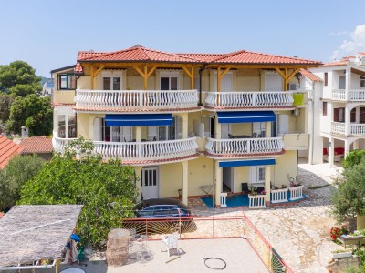 Apartment Two bedroom apartment with terrace and sea view Grebaštica, Šibenik A-20736-d - Outdoor photo 4