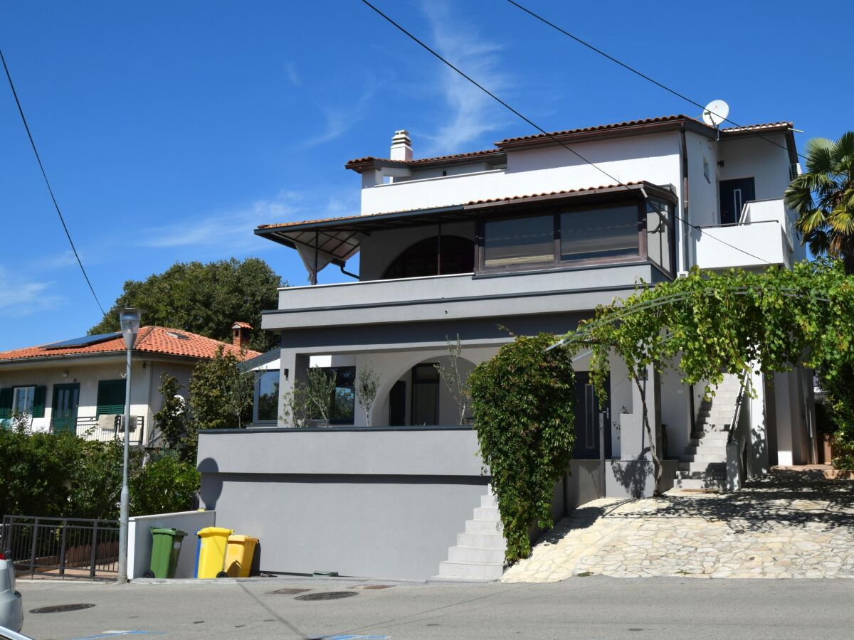 Apartment Two bedroom apartment with terrace and sea view Njivice, Krk A-20438-b
