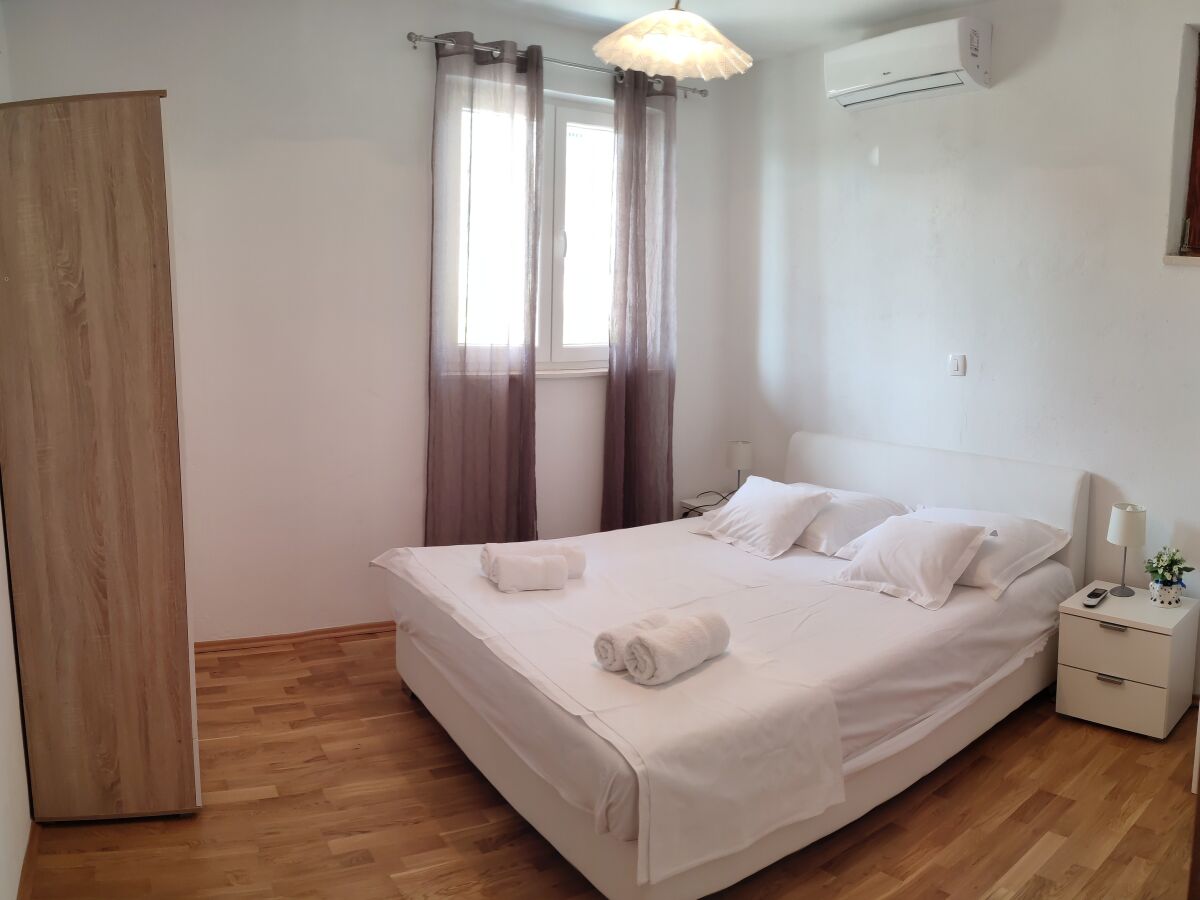 Apartment One bedroom apartment with air-conditioning Stobreč, Split A-20510-c