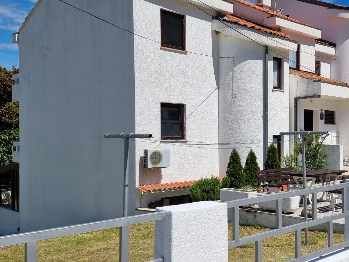 Apartment Two bedroom apartment with terrace and sea view Baška, Krk A-20424-a