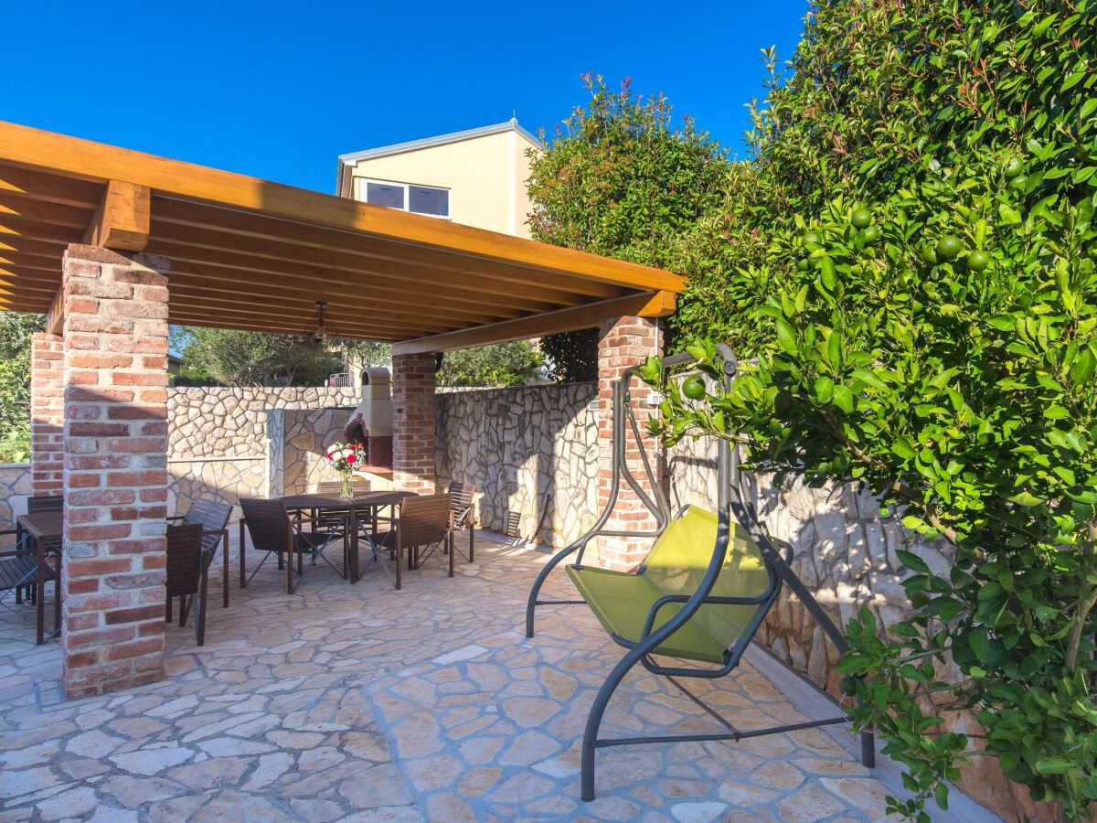 Apartment One bedroom apartment near beach Čižići, Krk A-20433-a - Outdoor photo 3