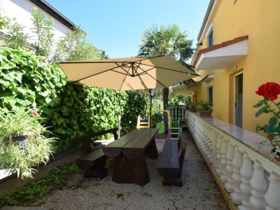 Apartment One bedroom apartment with balcony Njivice, Krk A-20447-c - Outdoor photo 3