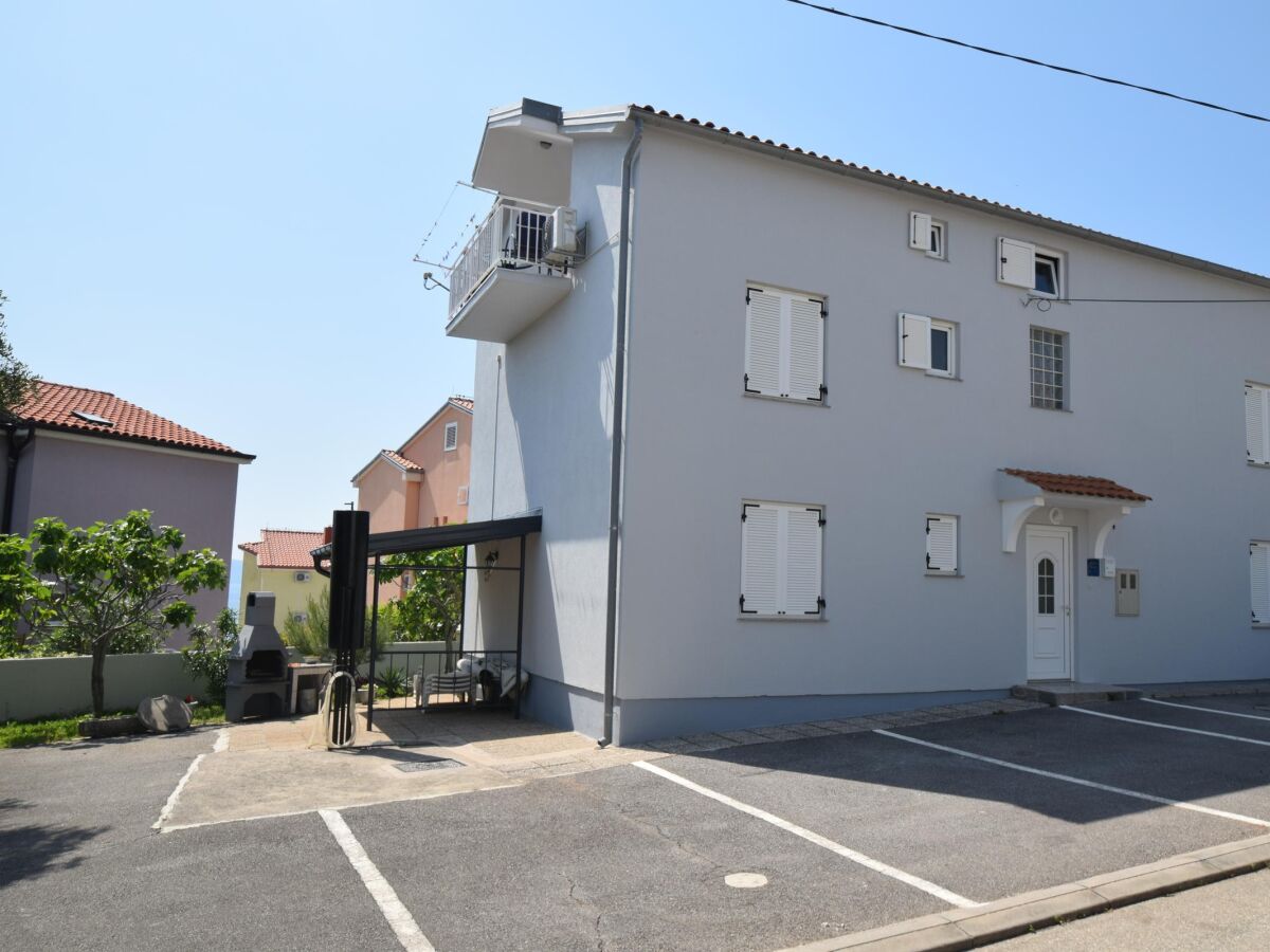 Apartment One bedroom apartment with balcony Njivice, Krk A-20486-a - Outdoor photo 5