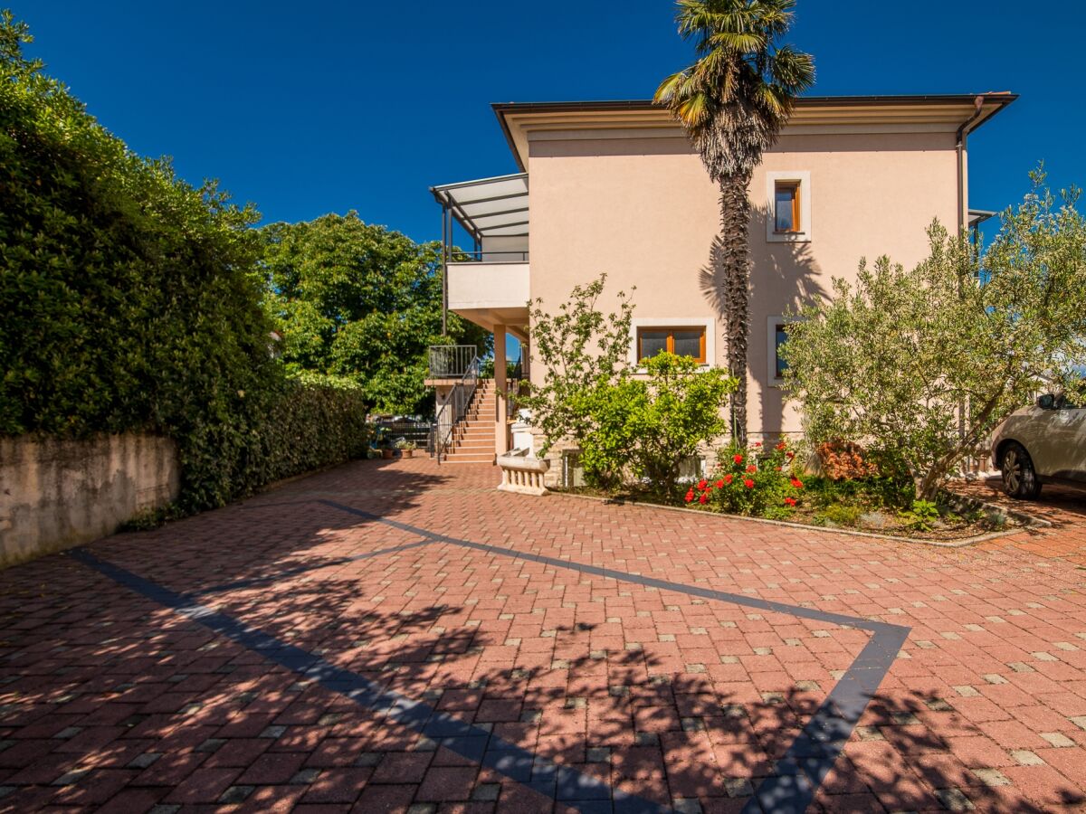 Apartment Three bedroom apartment with terrace and sea view Njivice, Krk A-20487-b - Outdoor photo 4