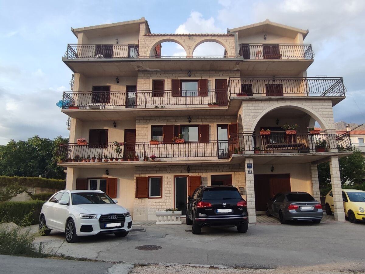 Apartment One bedroom apartment with terrace and sea view Stobreč, Split A-20510-a - Outdoor photo 4