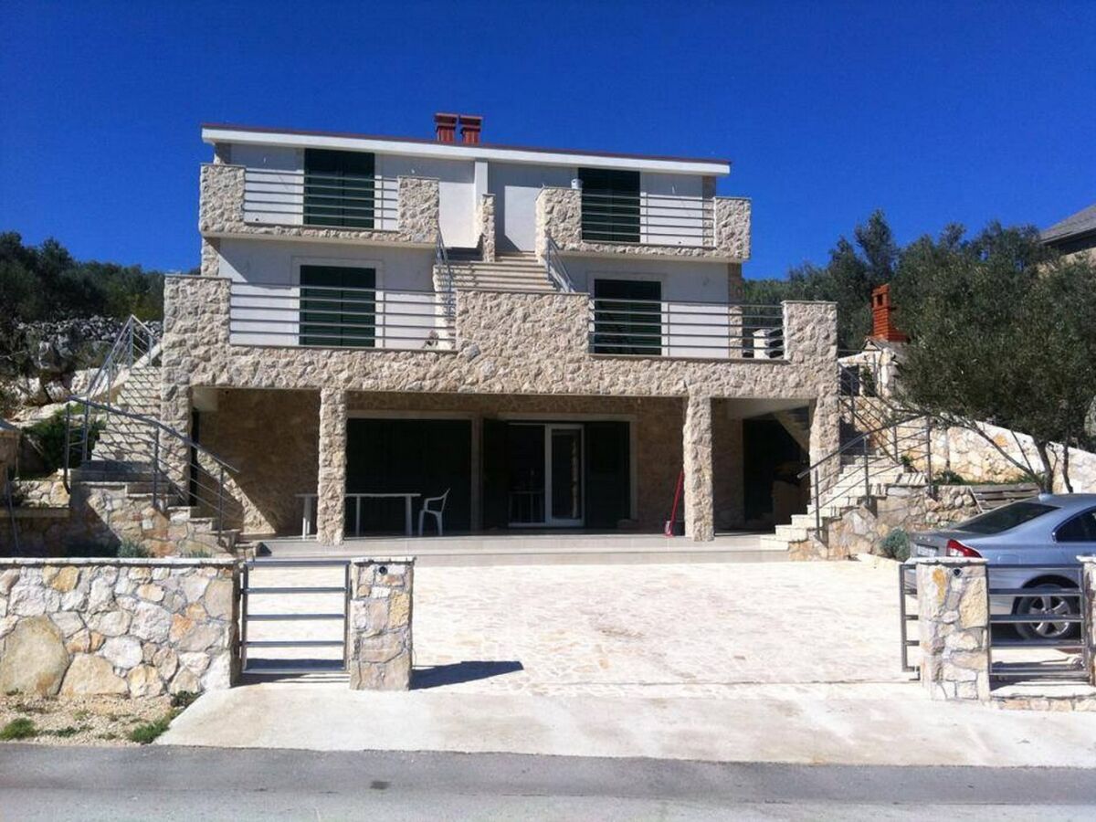 Apartment One bedroom apartment near beach Cove Mala Lamjana, Ugljan A-21182-b - Outdoor photo 2