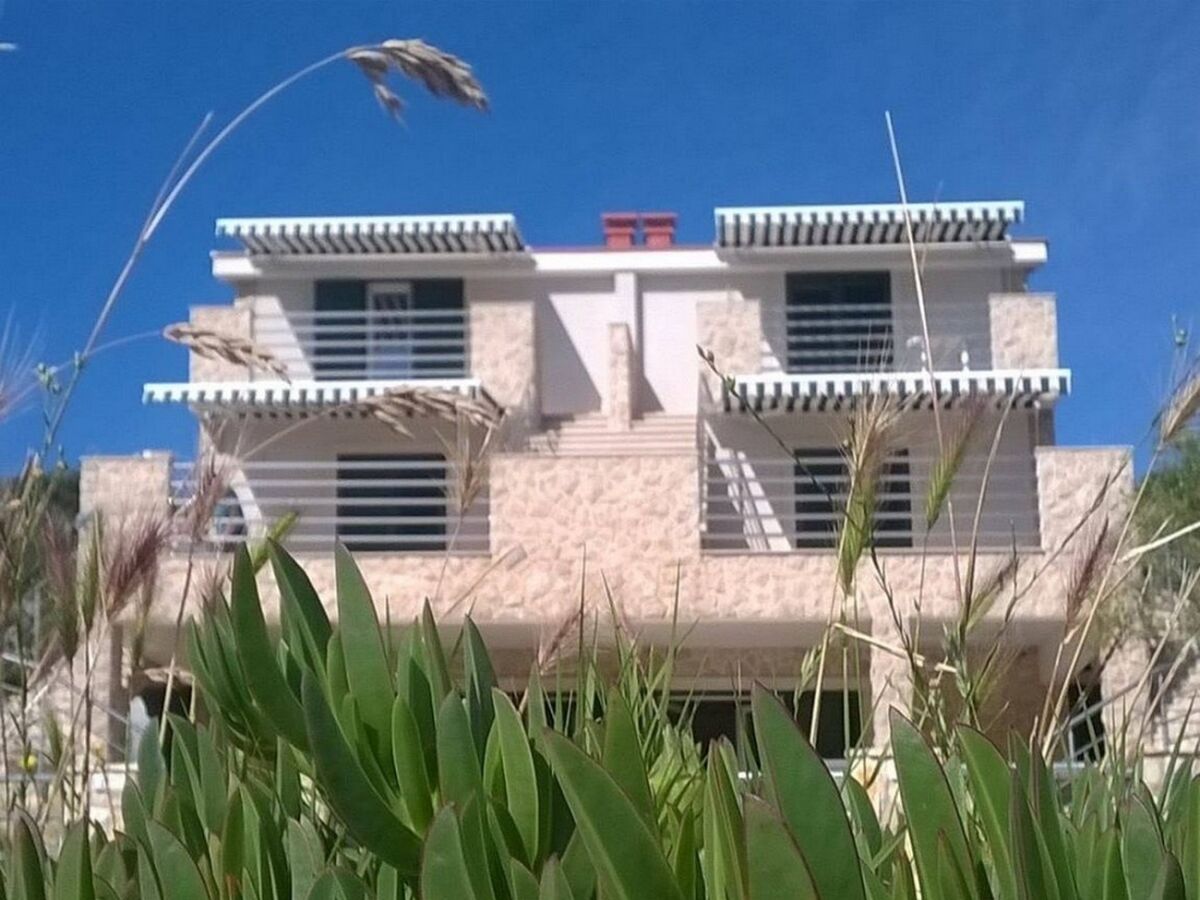 Apartment One bedroom apartment near beach Cove Mala Lamjana, Ugljan A-21182-b - Outdoor photo 3