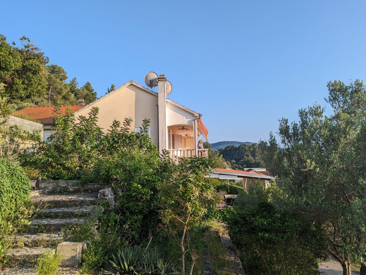 Apartment Two bedroom apartment with terrace and sea view Cove Gradina, Korčula A-20658-c - Outdoor photo 3