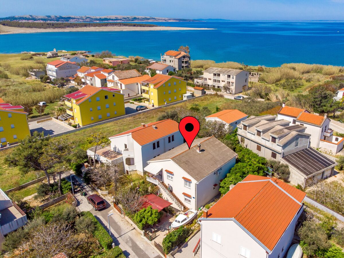 Apartment Two bedroom apartment with terrace Povljana, Pag A-21342-a
