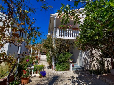 Apartment Two bedroom apartment with terrace Povljana, Pag A-21342-a - Outdoor photo 5