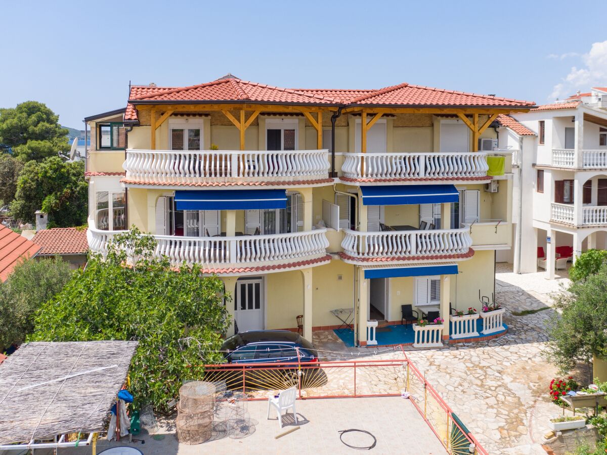 Apartment Two bedroom apartment with terrace and sea view Grebaštica, Šibenik A-20736-b - Outdoor photo 4