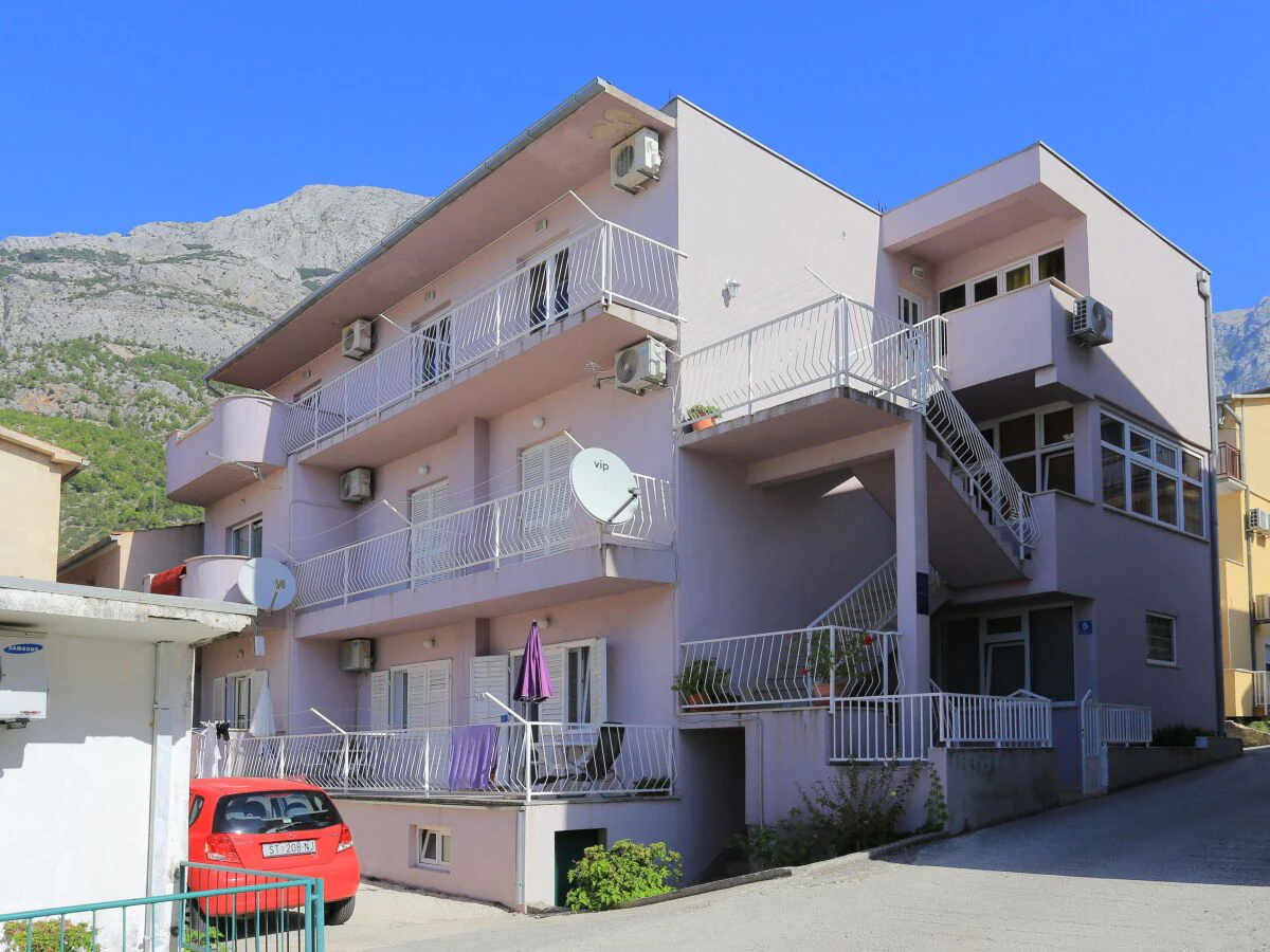 Apartment One bedroom apartment with terrace Baška Voda, Makarska A-21774-b