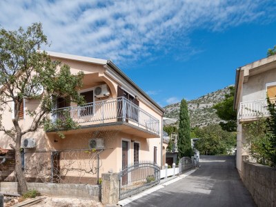 Apartment One bedroom apartment with terrace Starigrad, Paklenica A-21824-a - Outdoor photo 5
