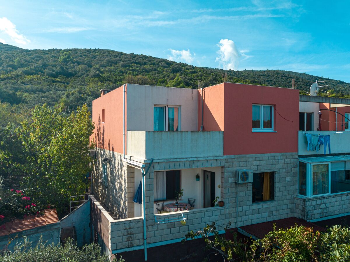 Apartment Two bedroom apartment with terrace Kneža, Korčula A-21829-a - Outdoor photo 5
