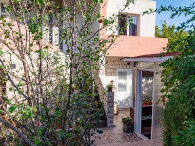 Apartment Two bedroom apartment with terrace Kneža, Korčula A-21829-a - Outdoor photo 14