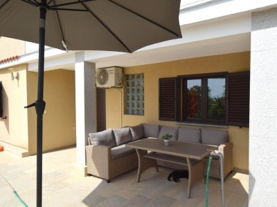 Apartment Two bedroom apartment with terrace Omišalj, Krk A-20617-a in Omisalj - Apartment
