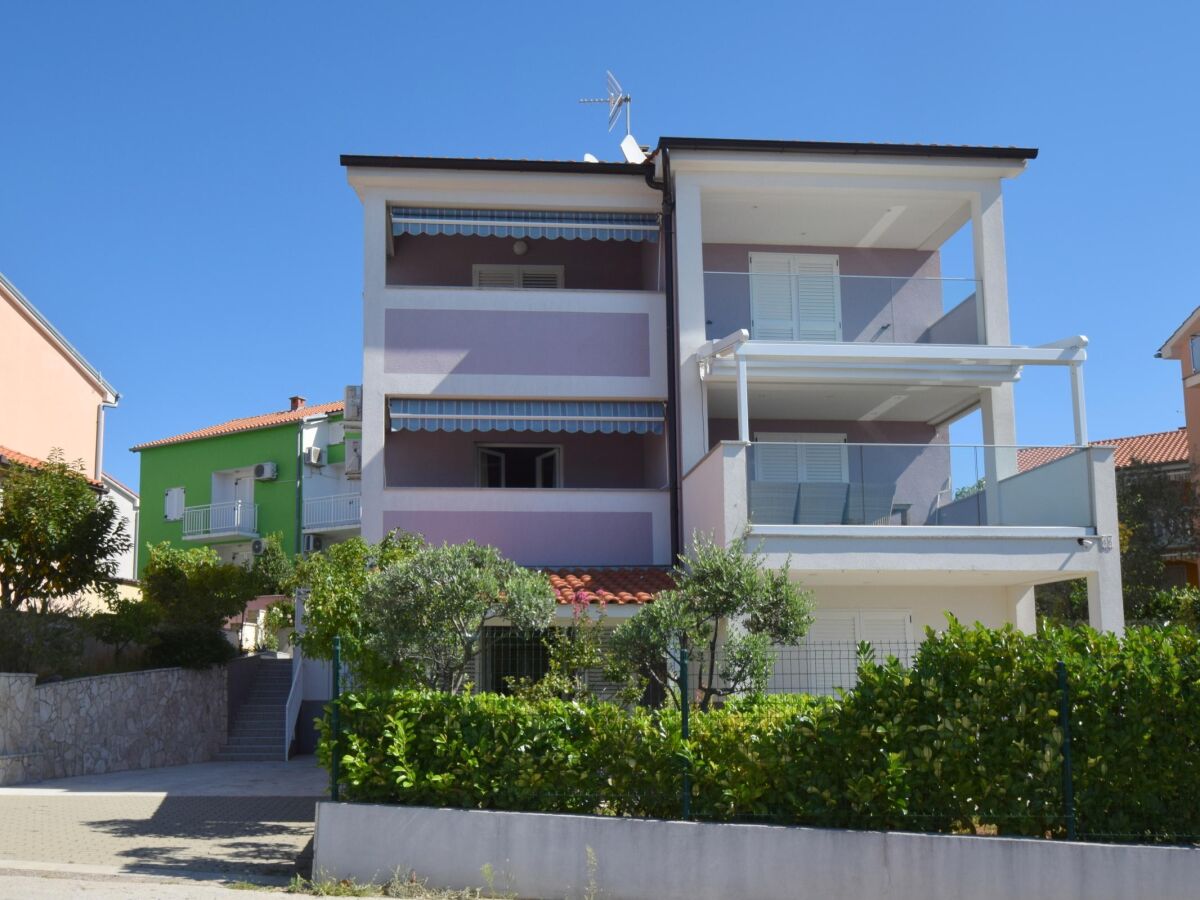 Apartment One bedroom apartment with terrace Njivice, Krk A-21902-b - Outdoor photo 2
