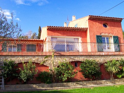 Villa with pool right on the beach in Carqueiranne - Outdoor photo 10
