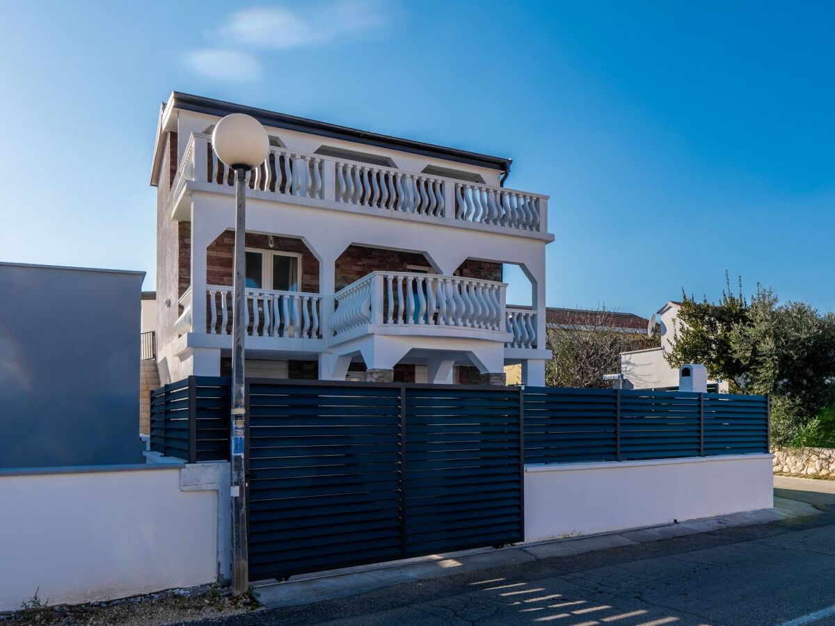 Apartment One bedroom apartment with terrace Vir A-21504-a