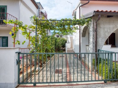 Apartment One bedroom apartment with terrace Vodice A-21593-a - Outdoor photo 15
