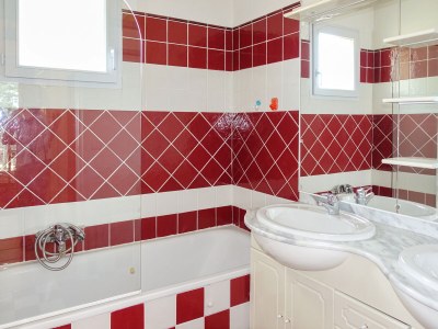 Holiday house with private Pool in Les Issambres - Features photo 27