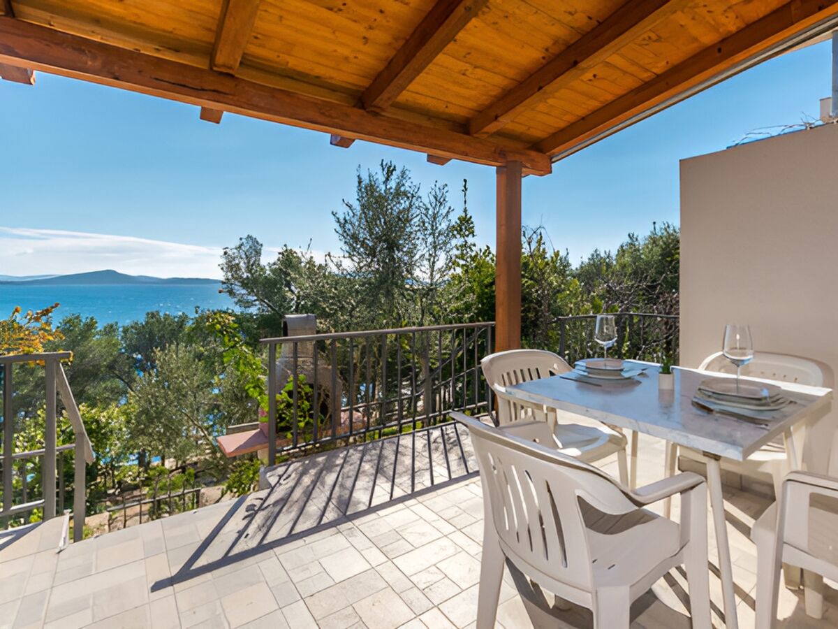 Apartment Studio flat near beach Drage, Biograd AS-22187-a