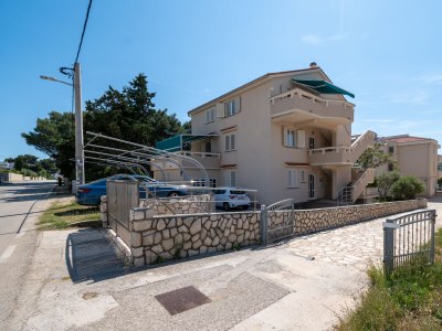 Apartment Three bedroom apartment near beach Stara Novalja, Pag A-21662-d - Outdoor photo 6