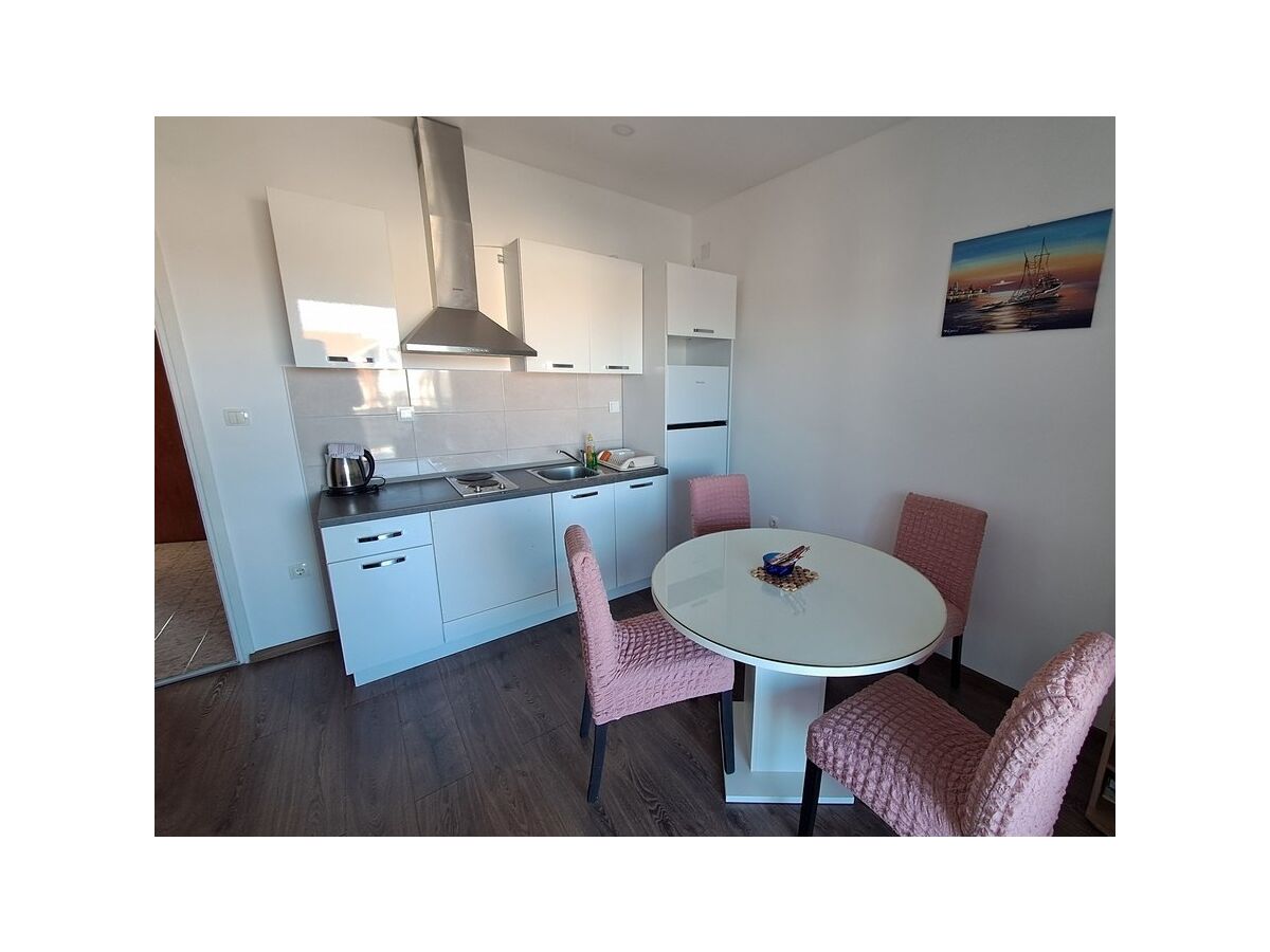Apartment One bedroom apartment with terrace and sea view Brodarica, Šibenik A-21888-b