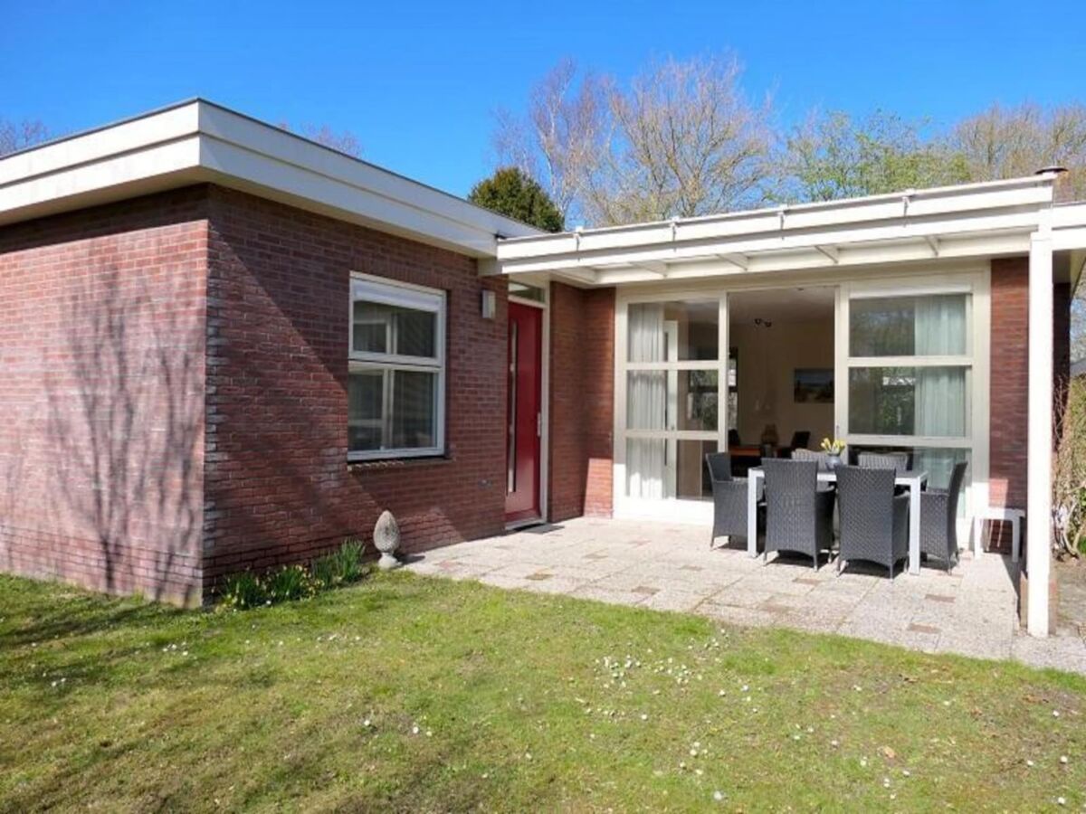 Holiday house Comfortable family bungalow near beach