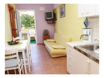 Apartment Two bedroom apartment with balcony Okrug Gornji, Čiovo A-22139-c in Okrug Gornji - Apartment