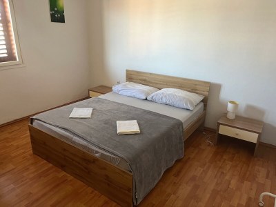 Apartment Two bedroom apartment near beach Jelsa, Hvar A-22256-a - Outdoor photo 9