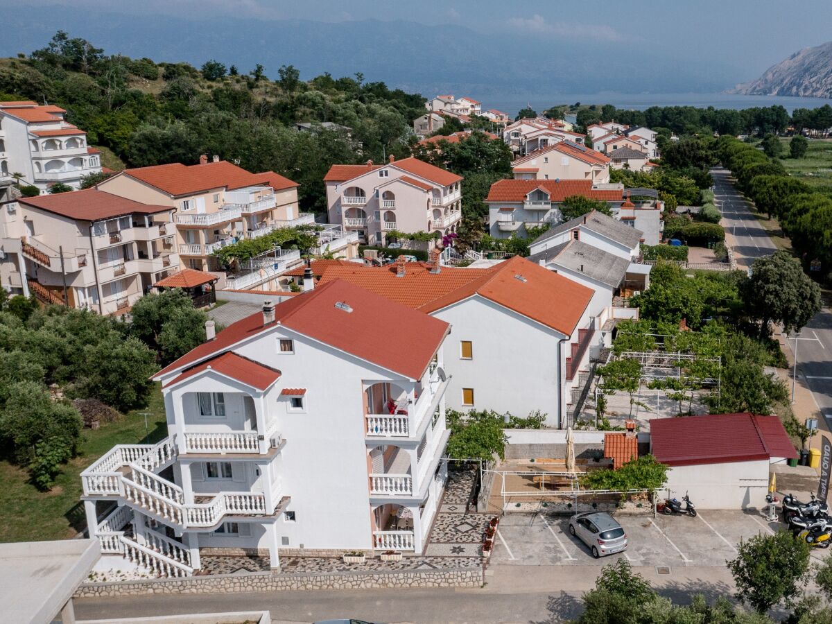 Apartment Three bedroom apartment with balcony Lopar, Rab A-22558-b - Outdoor photo 4