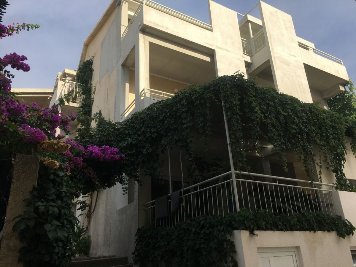 Apartment Two bedroom apartment with terrace and sea view Drašnice, Makarska A-22573-b